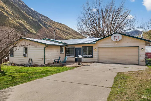 $439,000 | 100 Park, Riggins, ID 83549