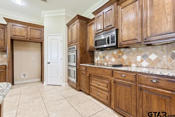 $3,495 | 15233 Wagon Wheel Circle, Chandler, TX 75758