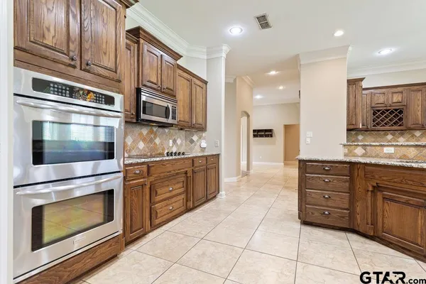 $3,495 | 15233 Wagon Wheel Circle, Chandler, TX 75758