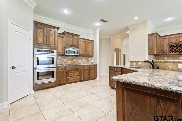 $3,495 | 15233 Wagon Wheel Circle, Chandler, TX 75758