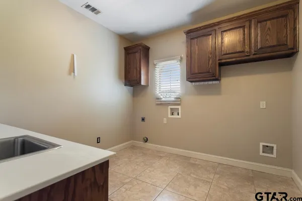 $3,495 | 15233 Wagon Wheel Circle, Chandler, TX 75758