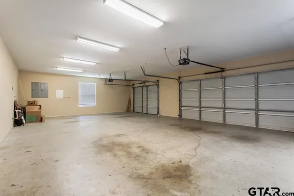$3,495 | 15233 Wagon Wheel Circle, Chandler, TX 75758