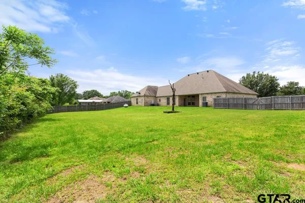 $3,495 | 15233 Wagon Wheel Circle, Chandler, TX 75758