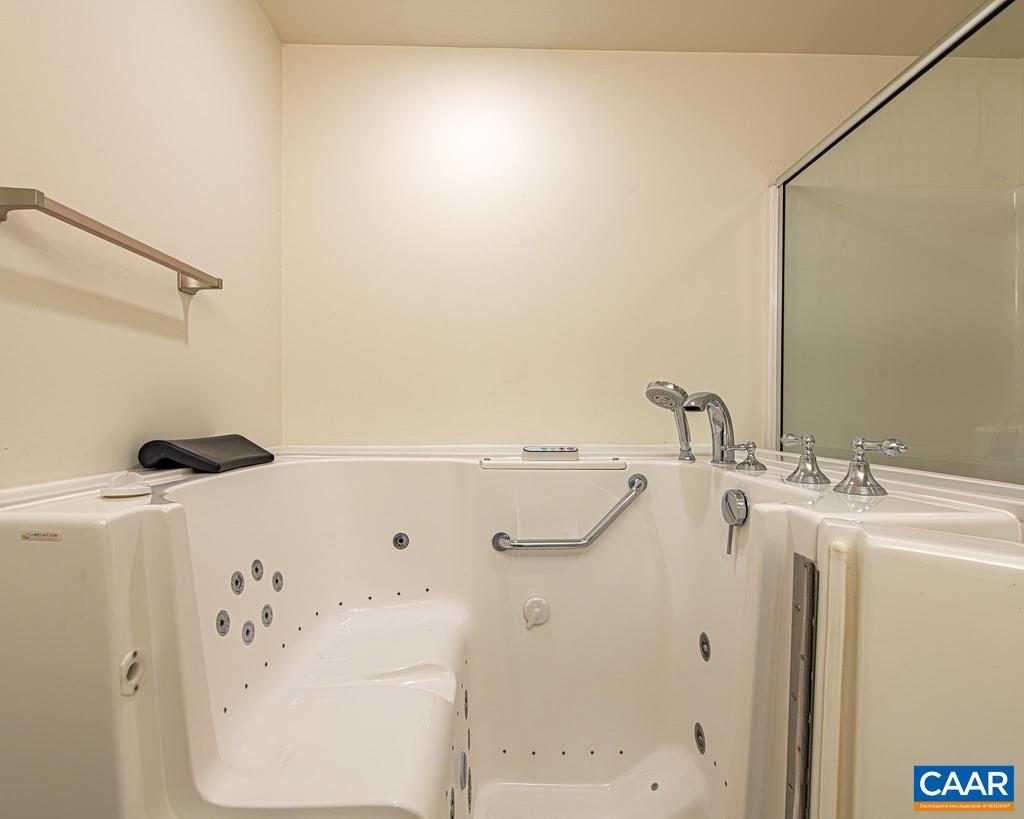 1315 Gate Post Lane Charlottesville, VA 22901 - Photo 19 of 37 Accessible jetted tub