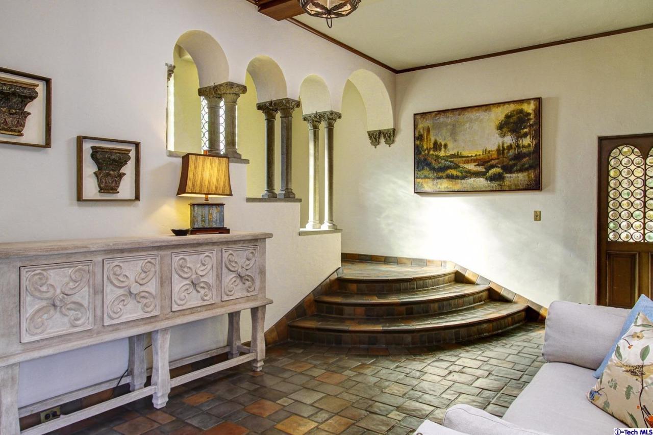 488 South San Rafael Avenue Pasadena, CA 91105 - Photo 13 of 80 Additional Photo