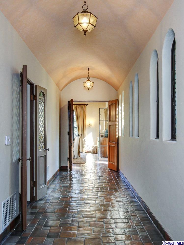 488 South San Rafael Avenue Pasadena, CA 91105 - Photo 14 of 80 Additional Photo