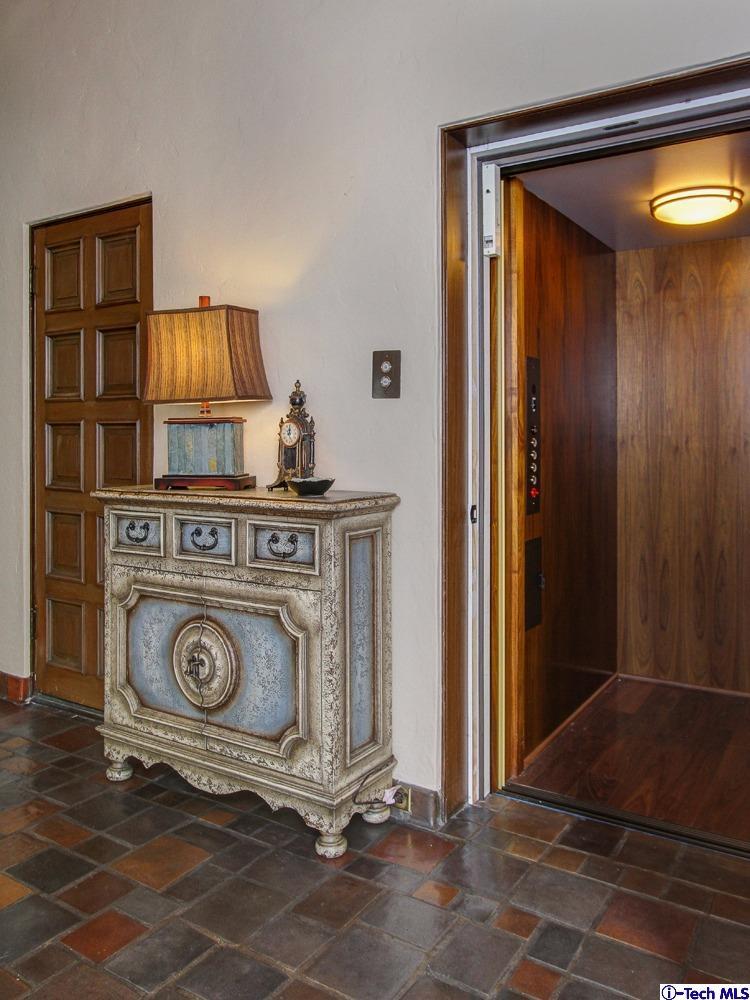 488 South San Rafael Avenue Pasadena, CA 91105 - Photo 5 of 80 Additional Photo