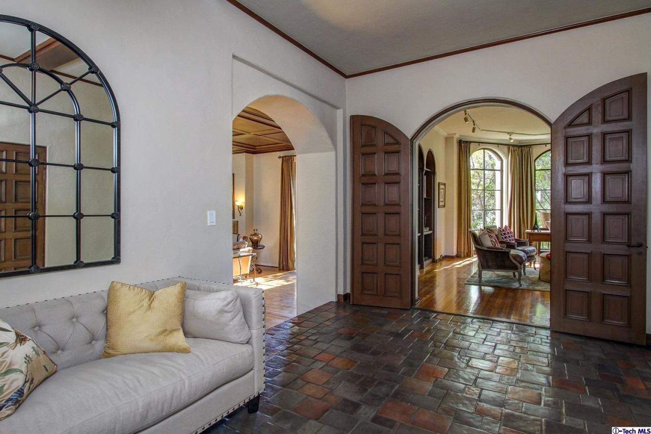 488 South San Rafael Avenue Pasadena, CA 91105 - Photo 8 of 80 Additional Photo