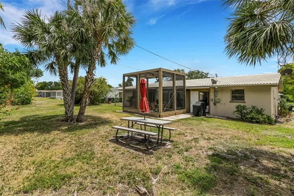 $438,900 | 3174 Regatta Circle, Sarasota, FL 34231