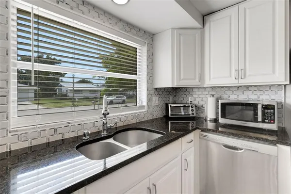 $438,900 | 3174 Regatta Circle, Sarasota, FL 34231