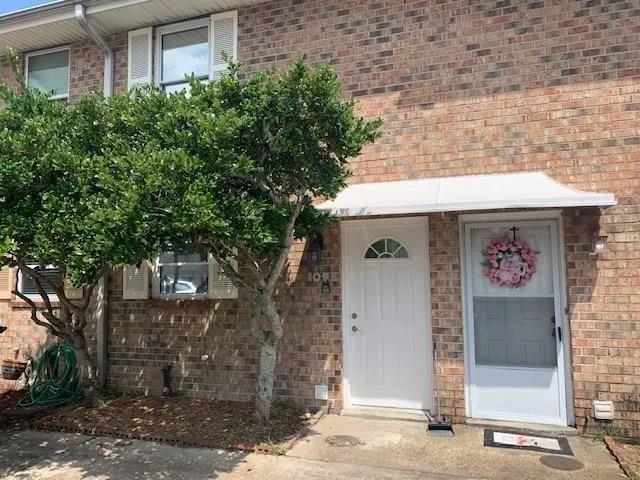 $1,500 | 109 River Point Drive, Unit E, Destrehan, LA 70047