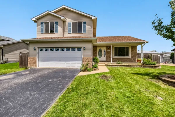$354,900 | 7005 Cornwall Drive, Joliet, IL 60431