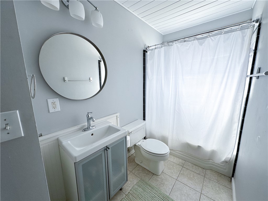 252 Riggs Drive Clemson, SC 29631 - Photo 24 of 50 upstairs bath