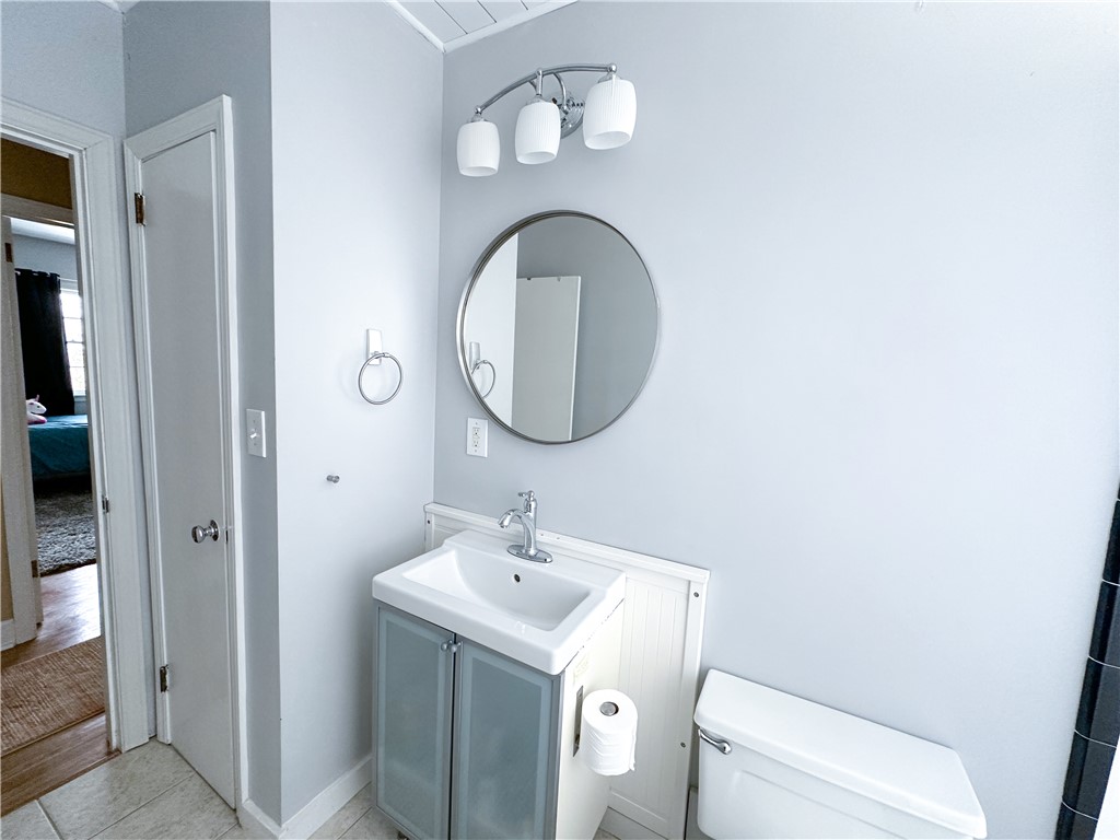 252 Riggs Drive Clemson, SC 29631 - Photo 25 of 50 upstairs bath