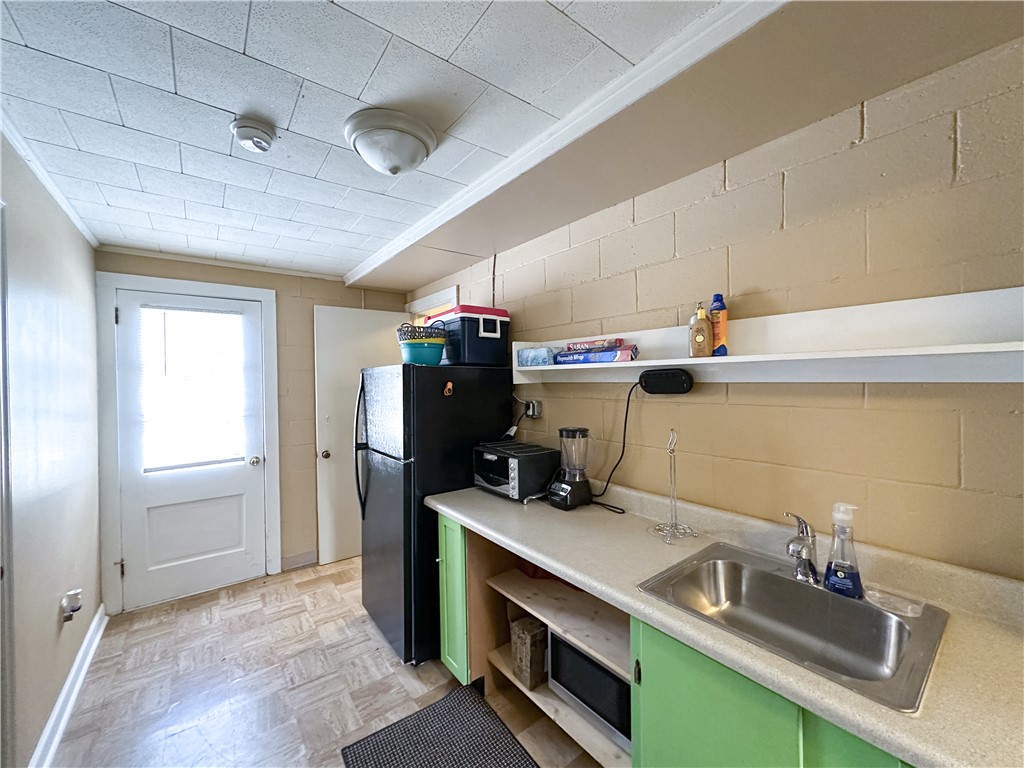 252 Riggs Drive Clemson, SC 29631 - Photo 39 of 50 downstairs kitchen