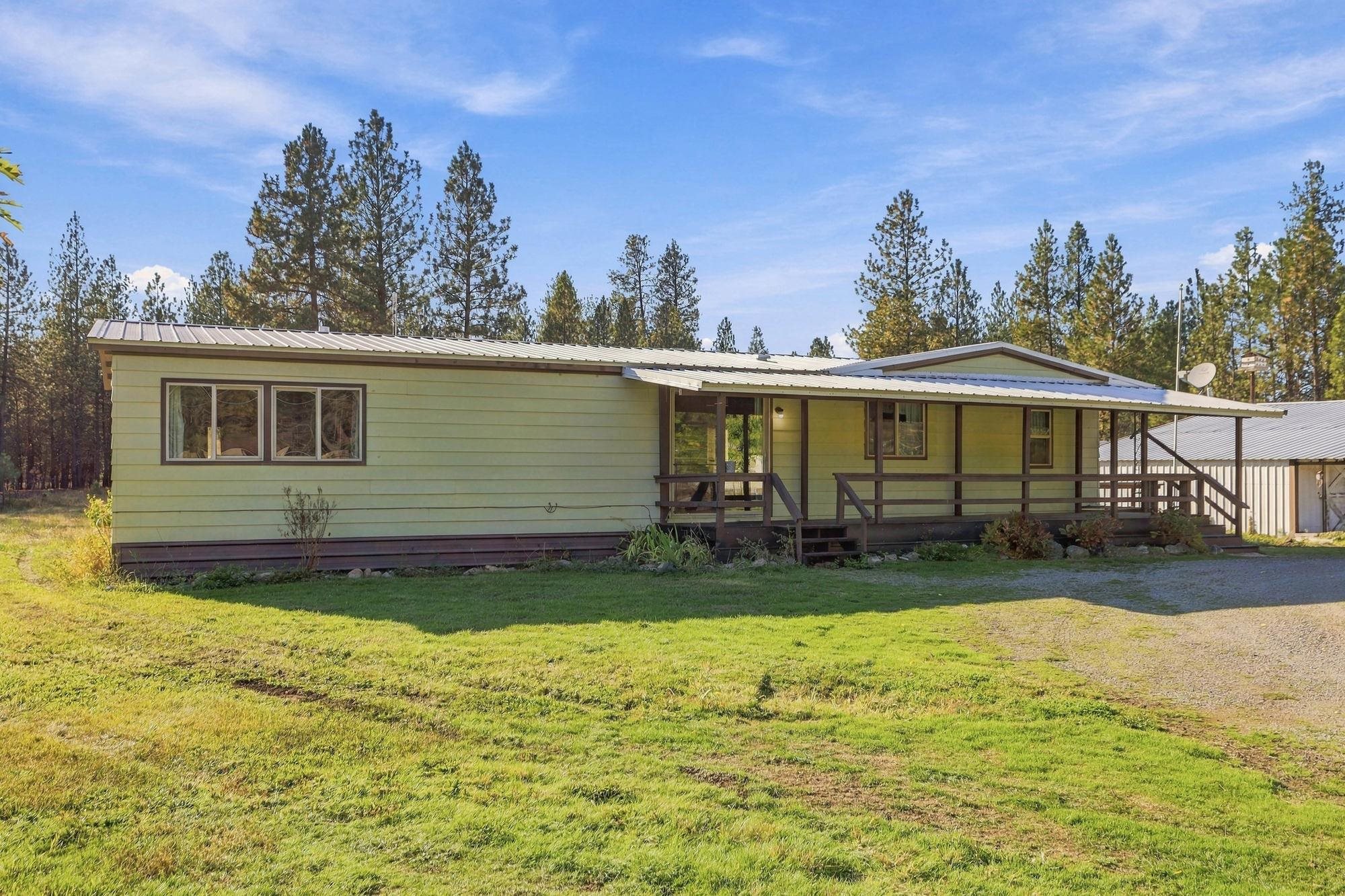 21221 North Myrtle Road Colbert, WA 99005 - Photo 3 of 42 Gallery Image 3