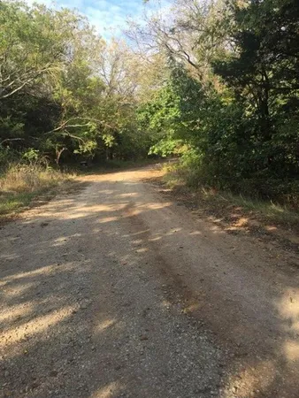 $20,000 | 21 Cedar Crest Drive, Mound City, KS 66056