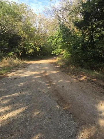 $20,000 | 21 Cedar Crest Drive, Mound City, KS 66056