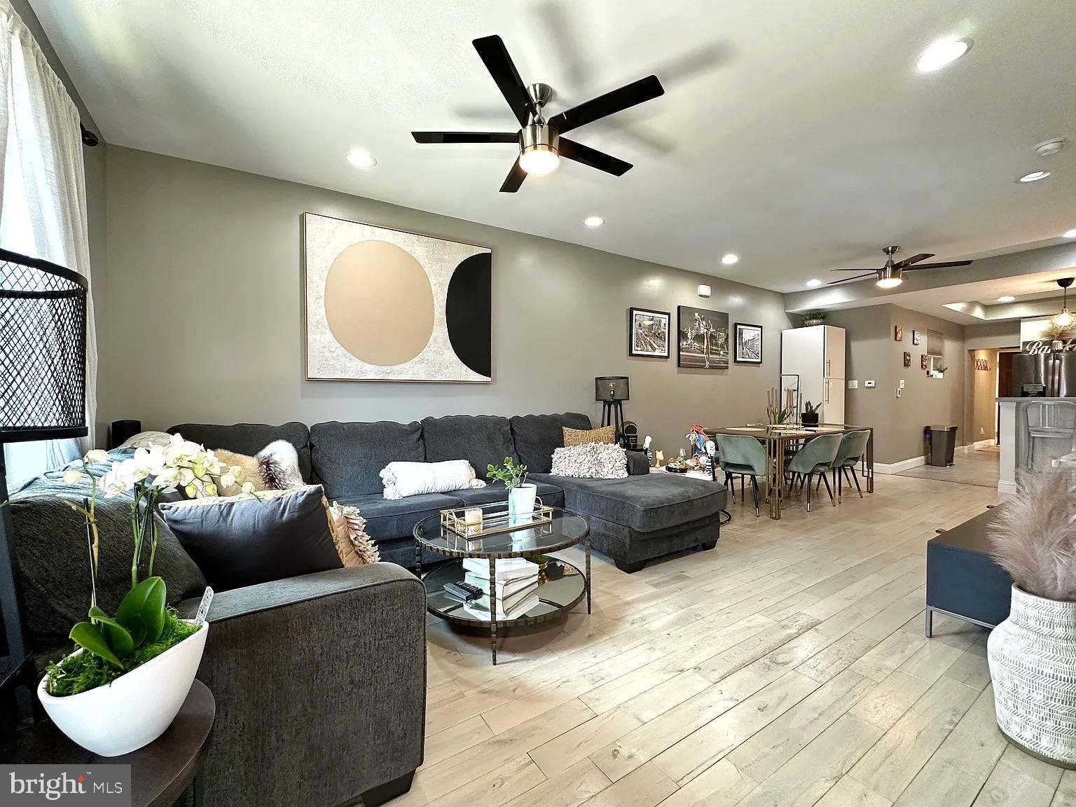 2605 South 17th Street Philadelphia, PA 19145 - Photo 3 of 30