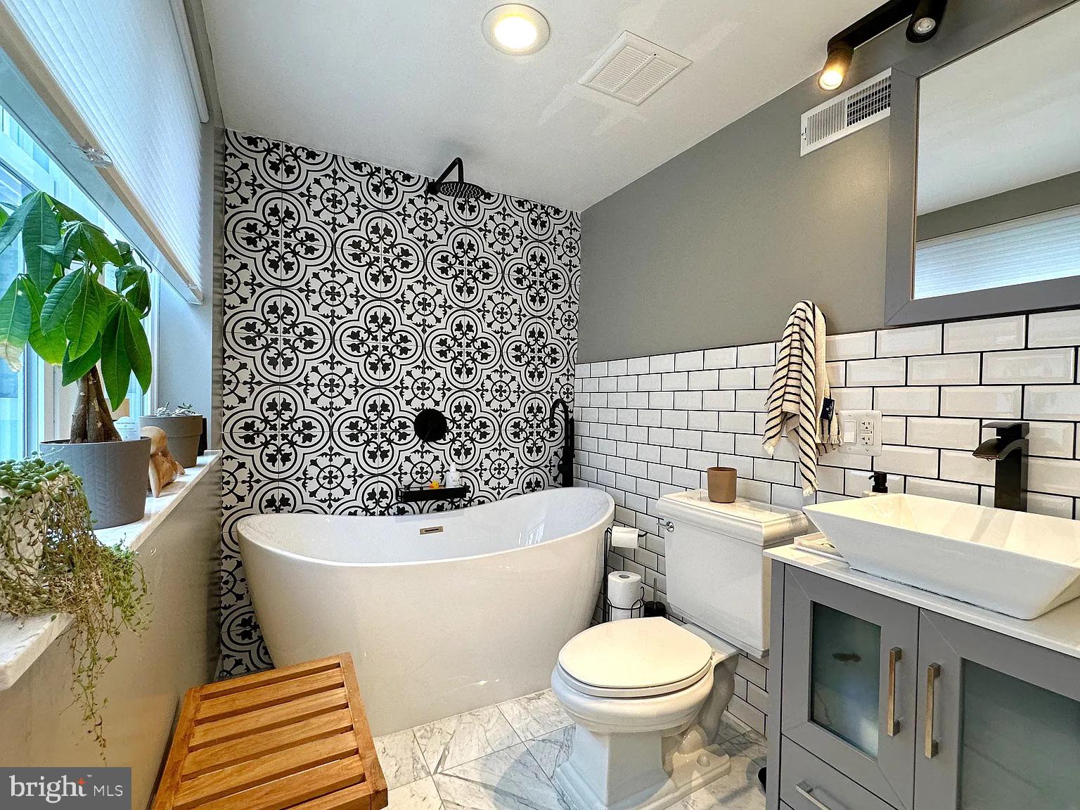 2605 South 17th Street Philadelphia, PA 19145 - Photo 7 of 30