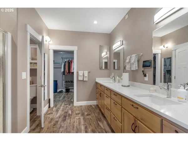 $795,000 | 680 Northwest 11th Avenue, Canby, OR 97013