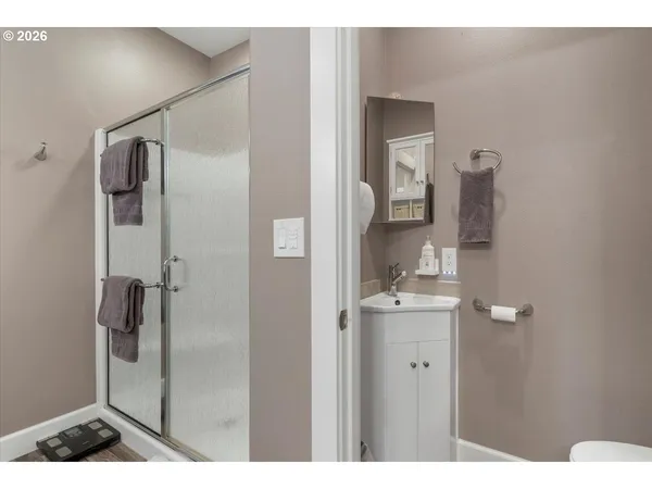 $795,000 | 680 Northwest 11th Avenue, Canby, OR 97013