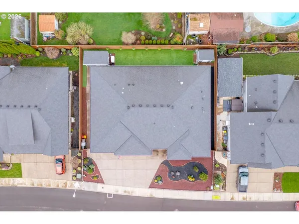 $795,000 | 680 Northwest 11th Avenue, Canby, OR 97013