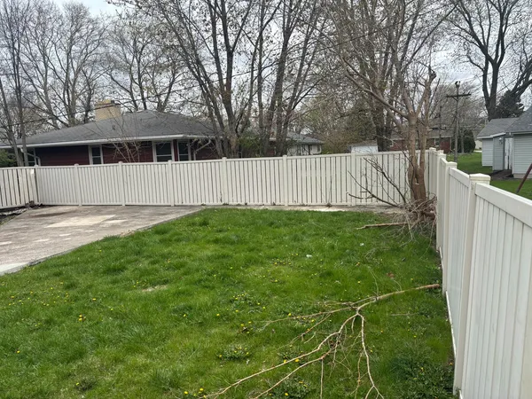 $239,999 | 16083 School Street, South Holland, IL 60473