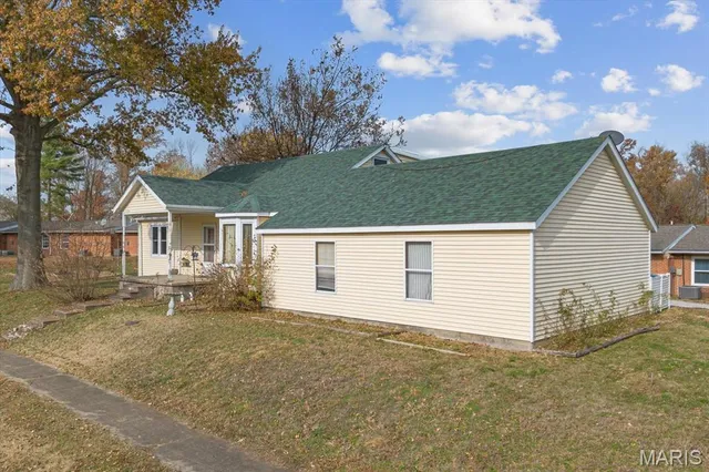 $150,000 | 767 Darmstadt Street, St. Libory, IL 62282