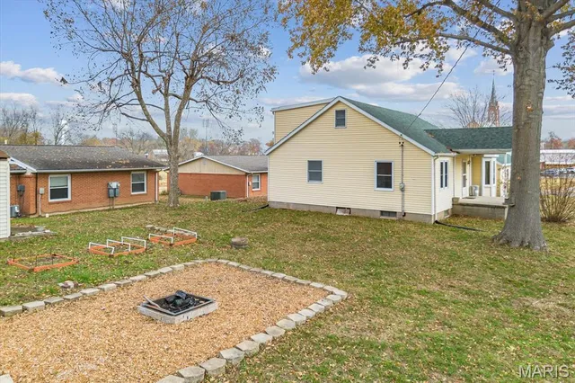 $150,000 | 767 Darmstadt Street, St. Libory, IL 62282