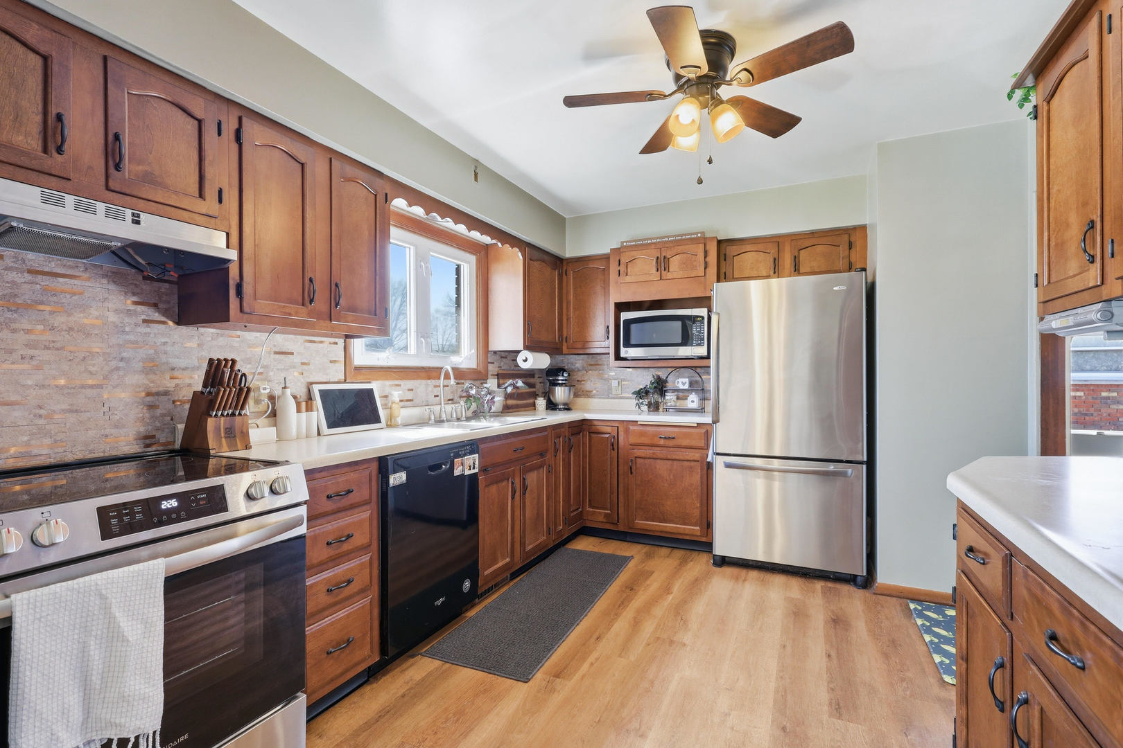 3610 30th Avenue Rock Island, IL 61201 - Photo 8 of 31