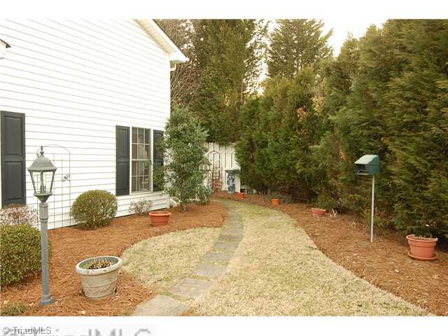 4316 Riverside Drive Clemmons, NC 27012 - Photo 14 of 14 Yard/Garden.
