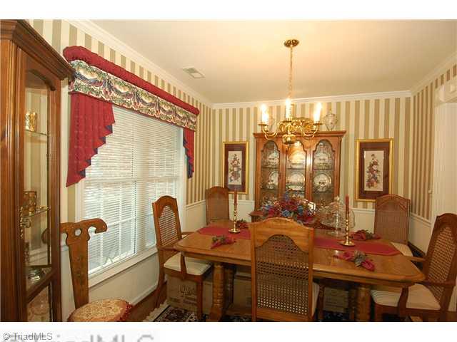 4316 Riverside Drive Clemmons, NC 27012 - Photo 3 of 14 Dining Room.
