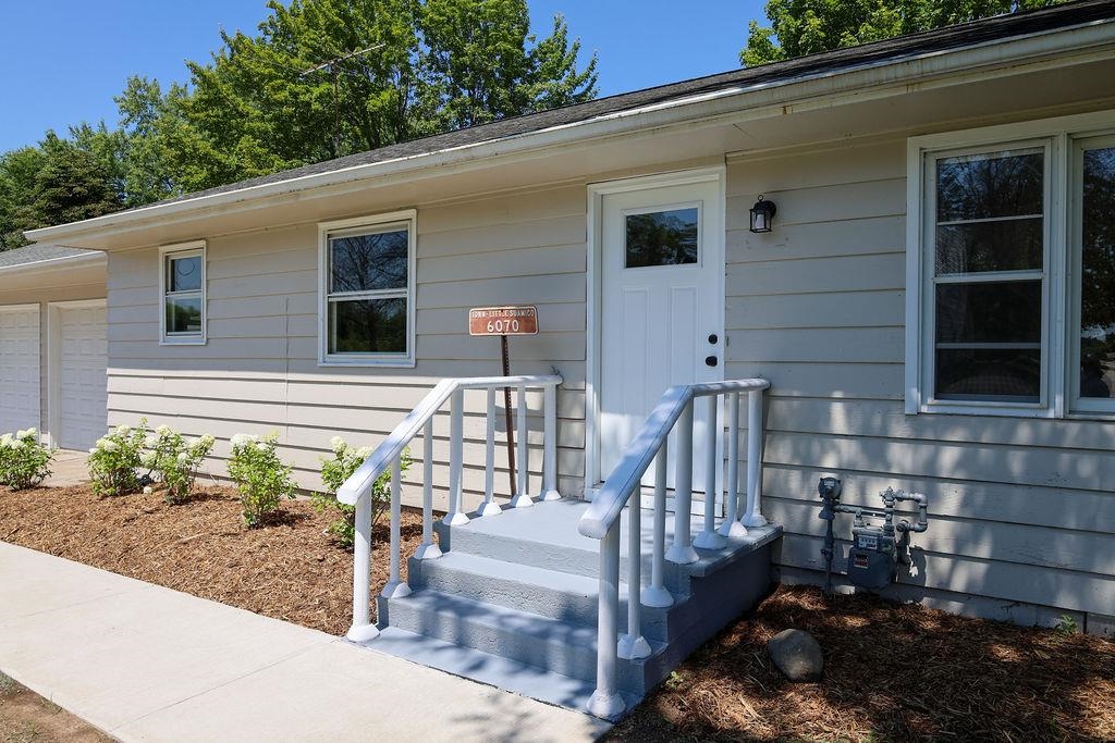 6070 County Road South Sobieski, WI 54171 - Photo 3 of 51 Gallery Image 3