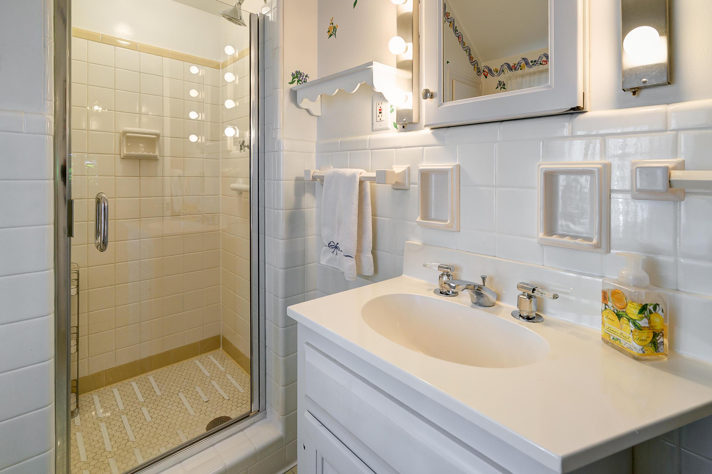 2104 Elgin Road Upper Arlington, OH 43221 - Photo 20 of 27