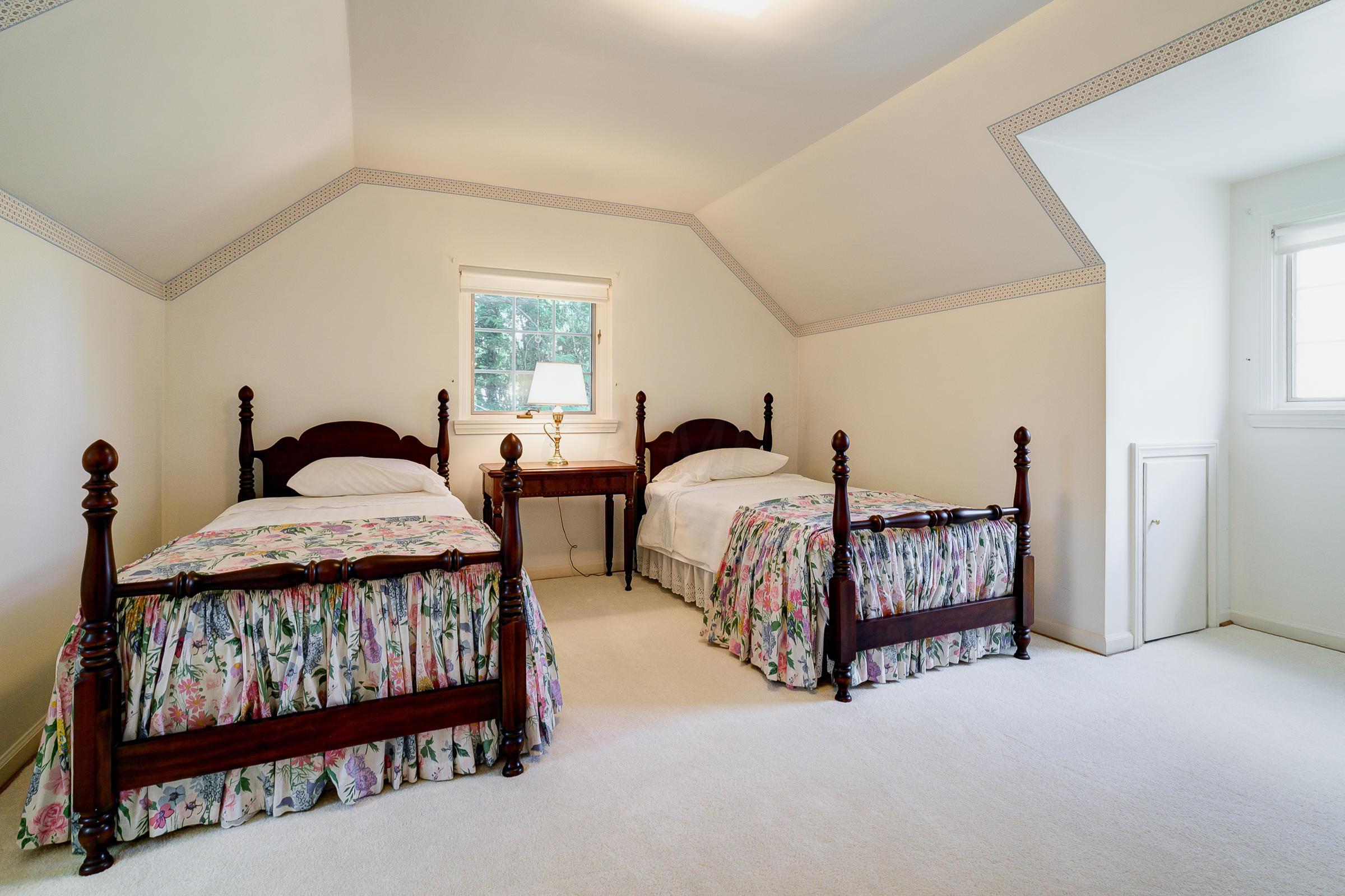 2104 Elgin Road Upper Arlington, OH 43221 - Photo 21 of 27