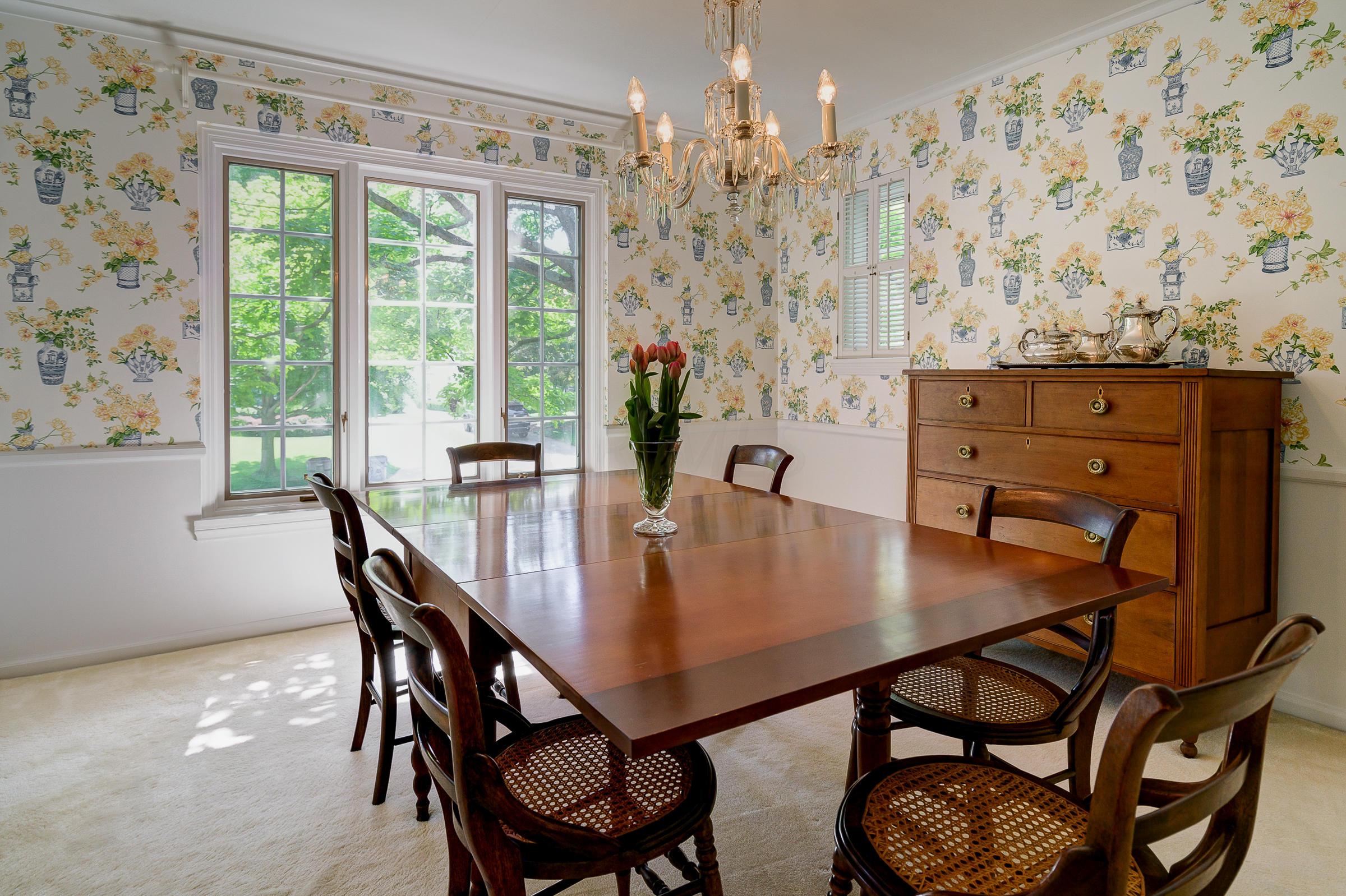2104 Elgin Road Upper Arlington, OH 43221 - Photo 6 of 27