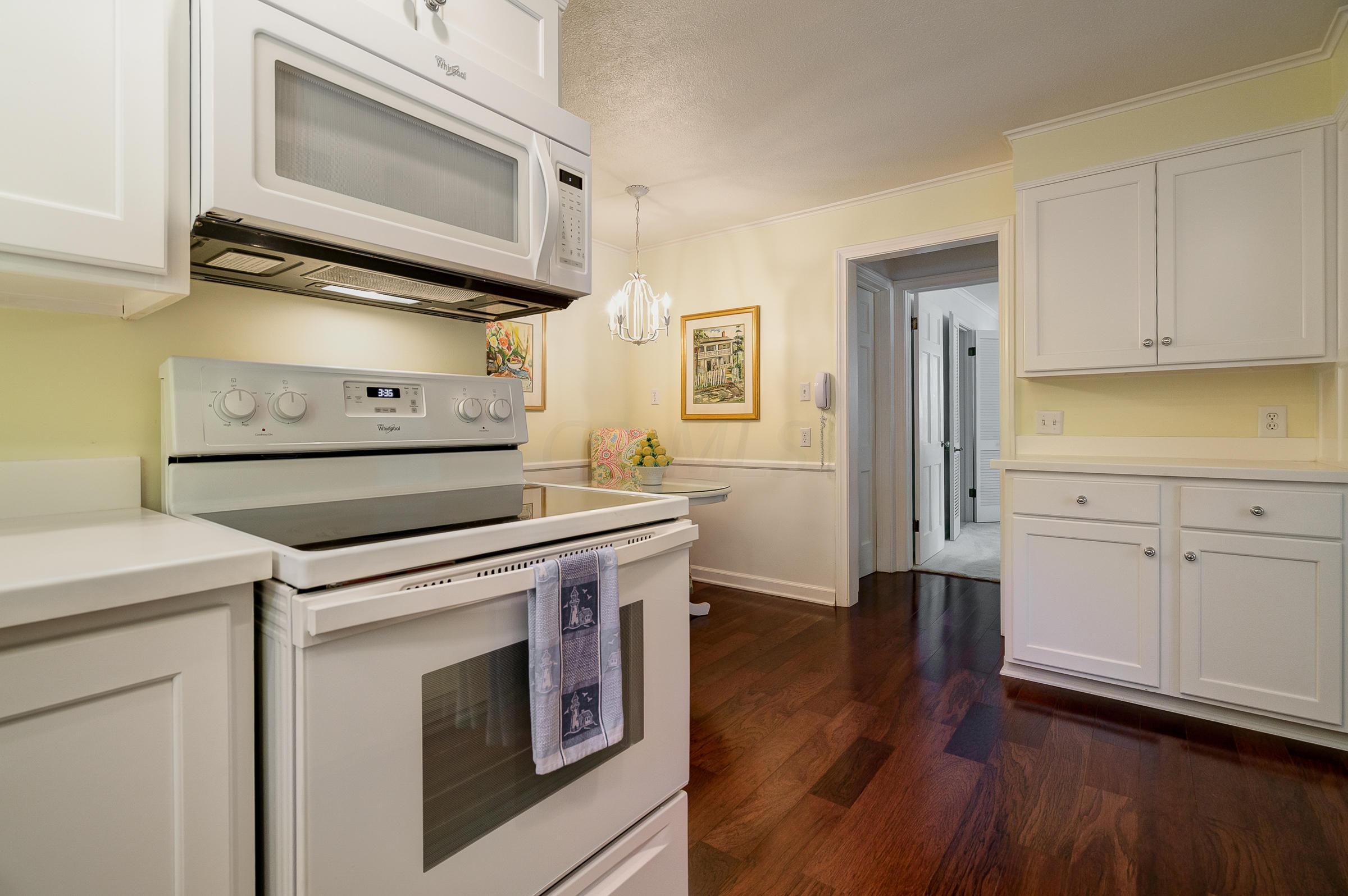 2104 Elgin Road Upper Arlington, OH 43221 - Photo 10 of 27