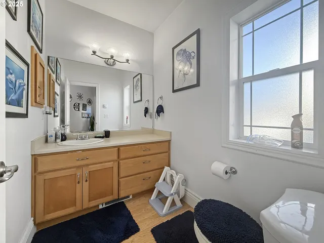 $414,900 | 731 3rd Street, Unit C / 3, Brookings, OR 97415