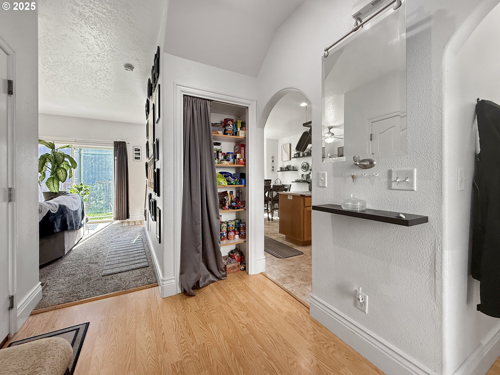 731 3rd Street, Unit C / 3 Brookings, OR 97415 - Photo 10 of 42 a view of a living room