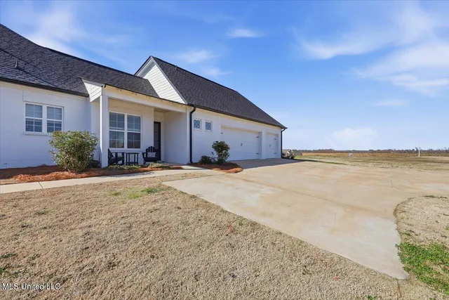 $650,000 | 735 Cotton Creek Trail, Brandon, MS 39047