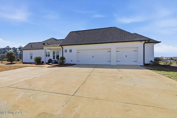 $650,000 | 735 Cotton Creek Trail, Brandon, MS 39047