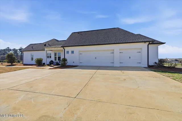 $650,000 | 735 Cotton Creek Trail, Brandon, MS 39047