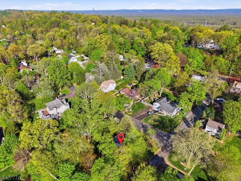 101 Gates Avenue Gillette, NJ 07933 - Photo 8 of 12