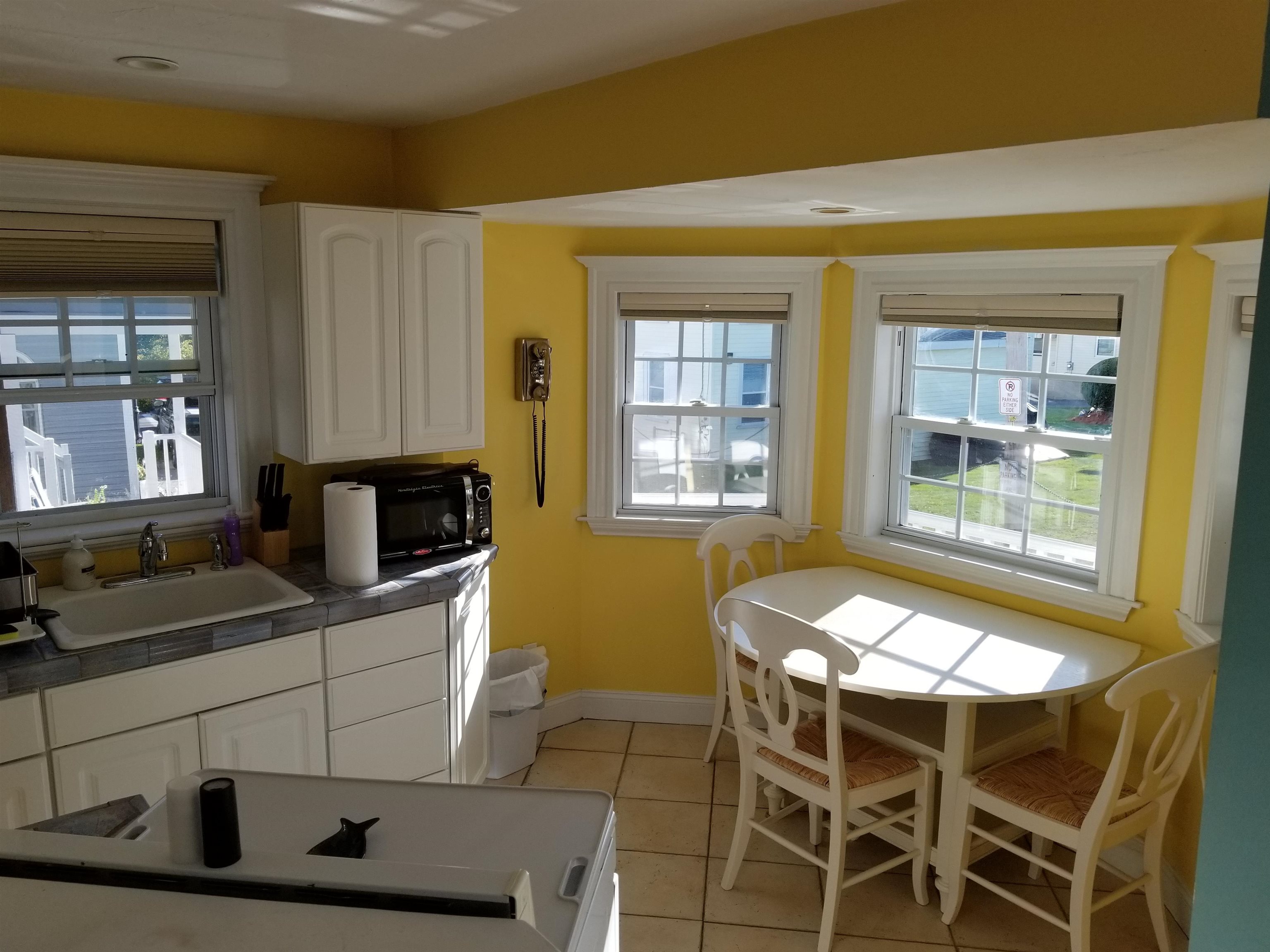 6 Francis Street Hampton, NH 03842 - Photo 4 of 39