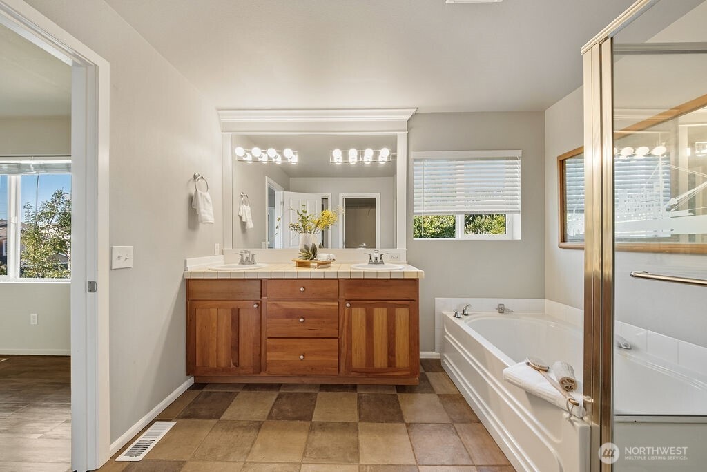 16202 Southeast 260th Street Covington, WA 98042 - Photo 20 of 40