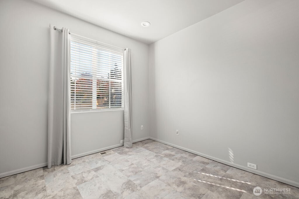 16202 Southeast 260th Street Covington, WA 98042 - Photo 21 of 40