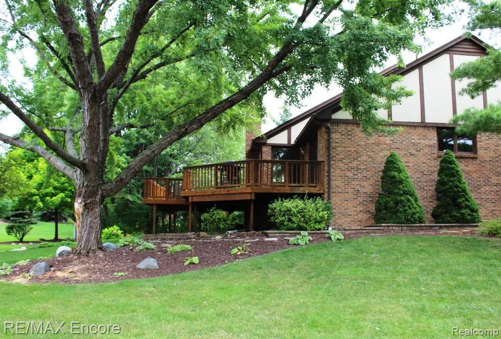 315 Rose Brier Drive Rochester Hills, MI 48309 - Photo 5 of 68