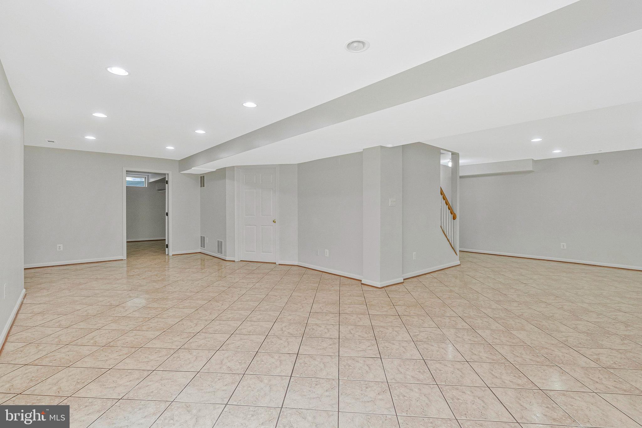 10857 Hunter Gate Way Reston, VA 20194 - Photo 54 of 61