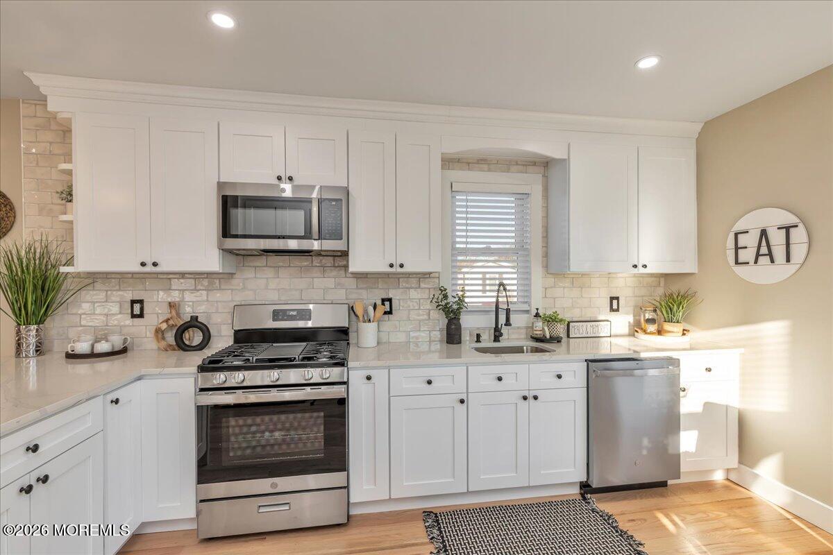 58 Locust Grove Hazlet, NJ 07730 - Photo 7 of 26 10-3V0A9408